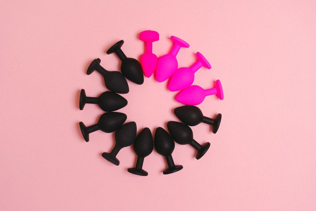 Nút hậu môn silicone đế loe nhiều cỡ xếp thành vòng