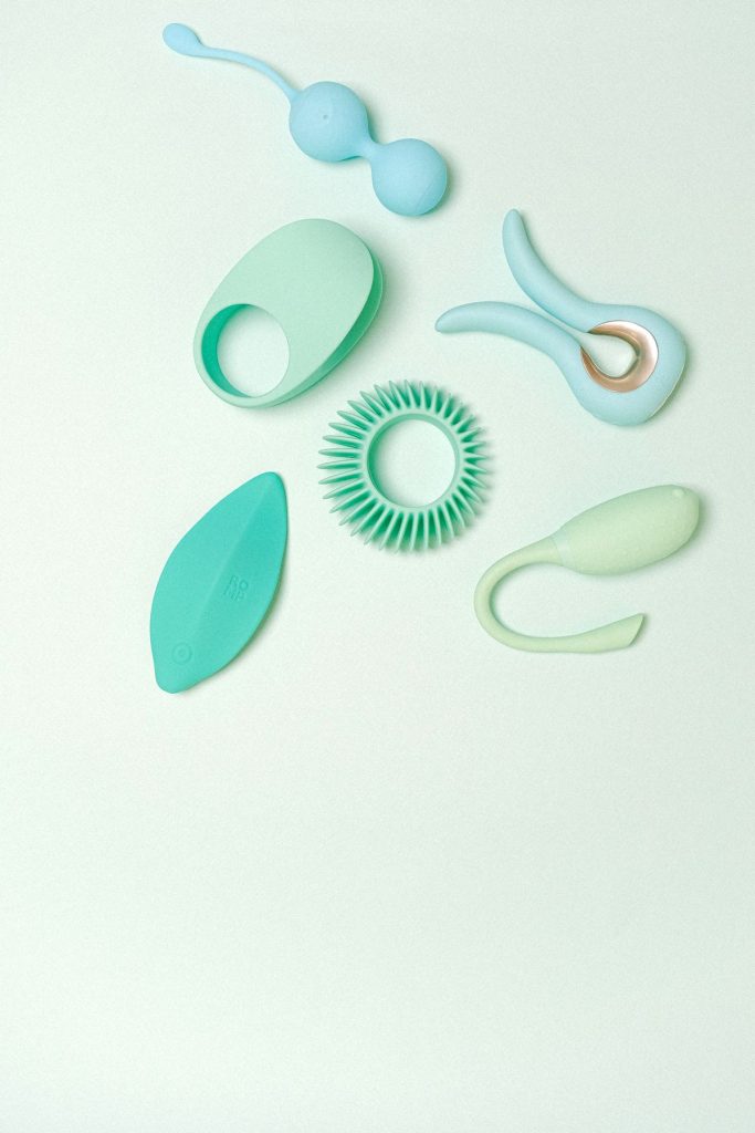 Các loại sextoy silicone với hình dạng khác nhau, cần xem chất liệu trước khi vệ sinh
