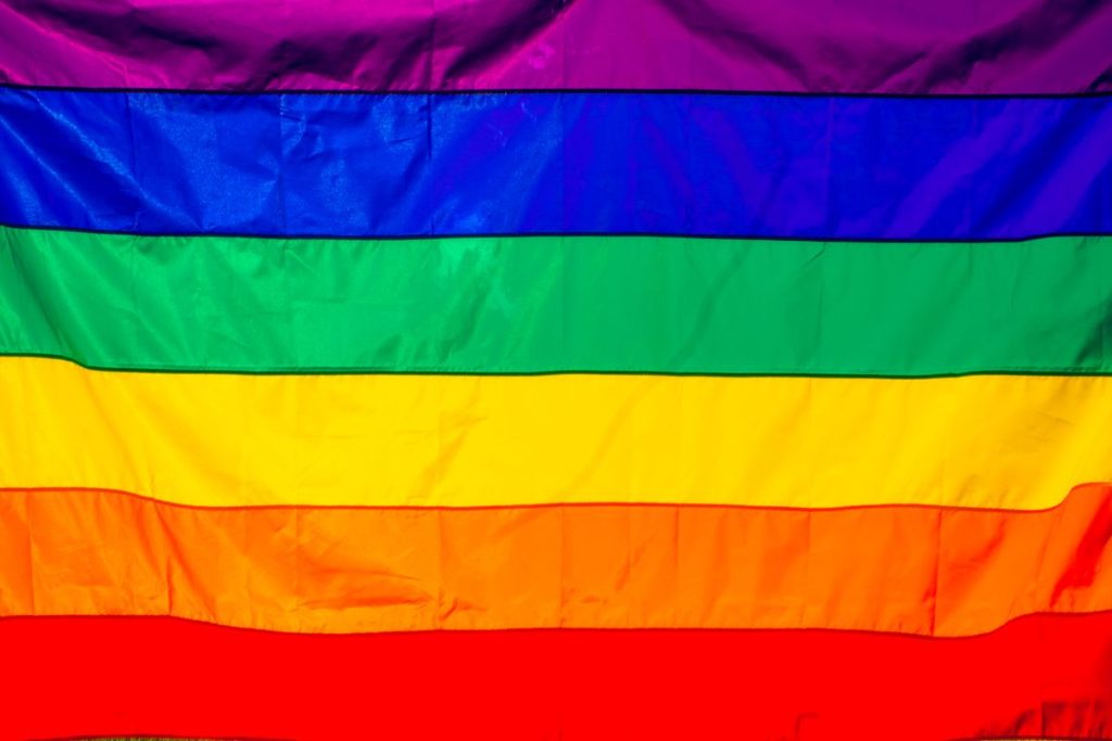 Cờ cầu vồng tượng trưng cho cộng đồng LGBT