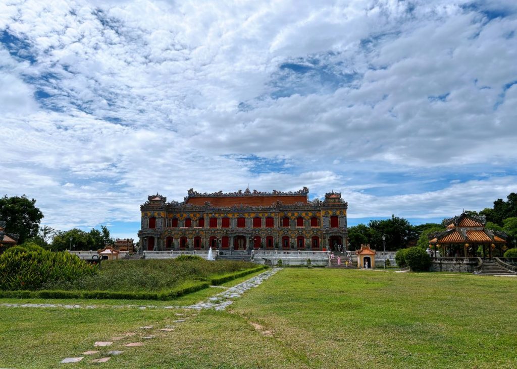 Hoàng thành Huế, nơi ở của vua và cung phi triều Nguyễn